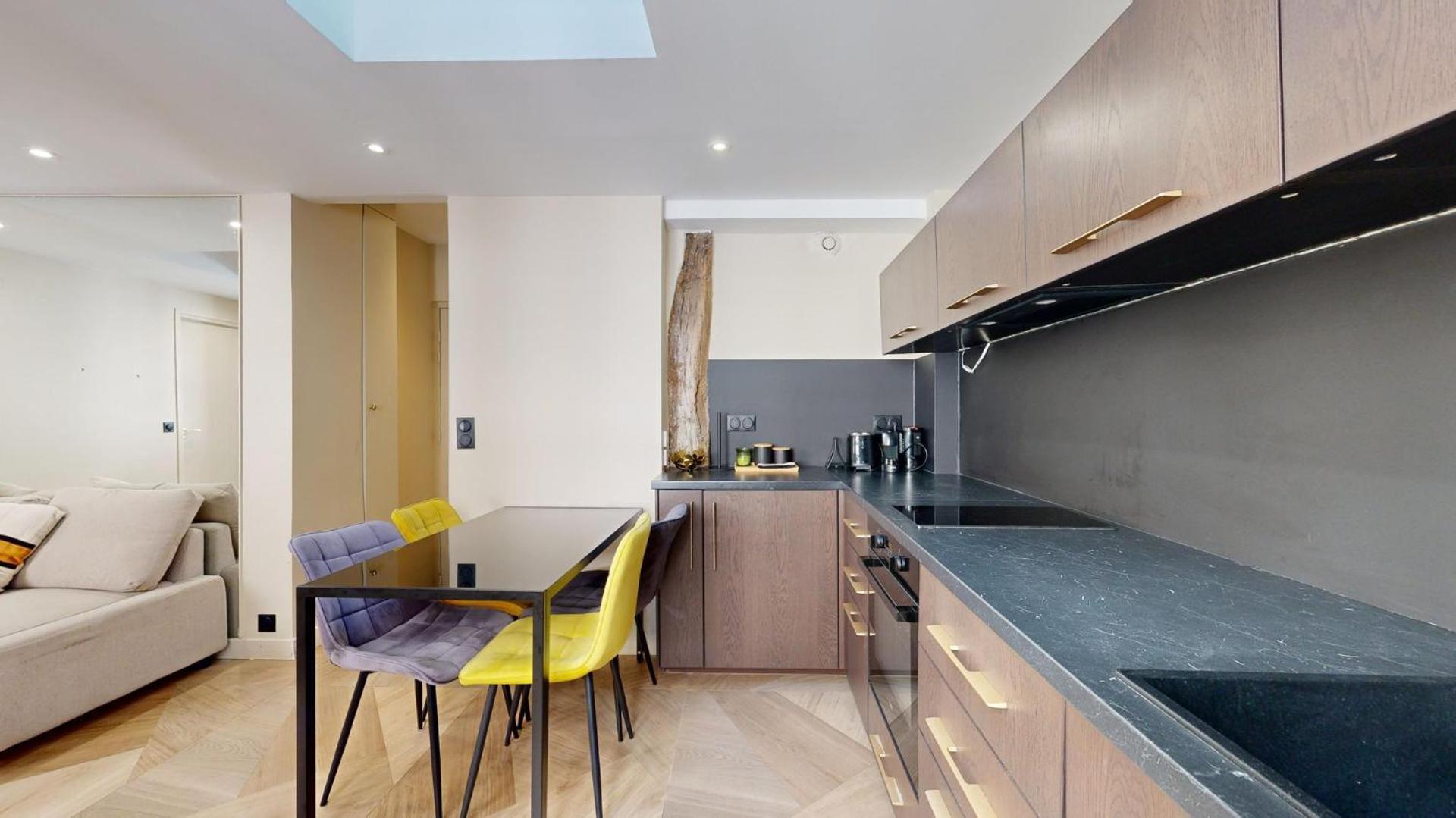 Bluestay 44 - Charmant A Appartement Parijs